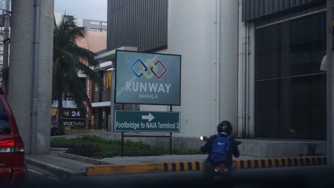 Palm Tree Condos Across Naia3 By Beth Manila Bagian luar foto