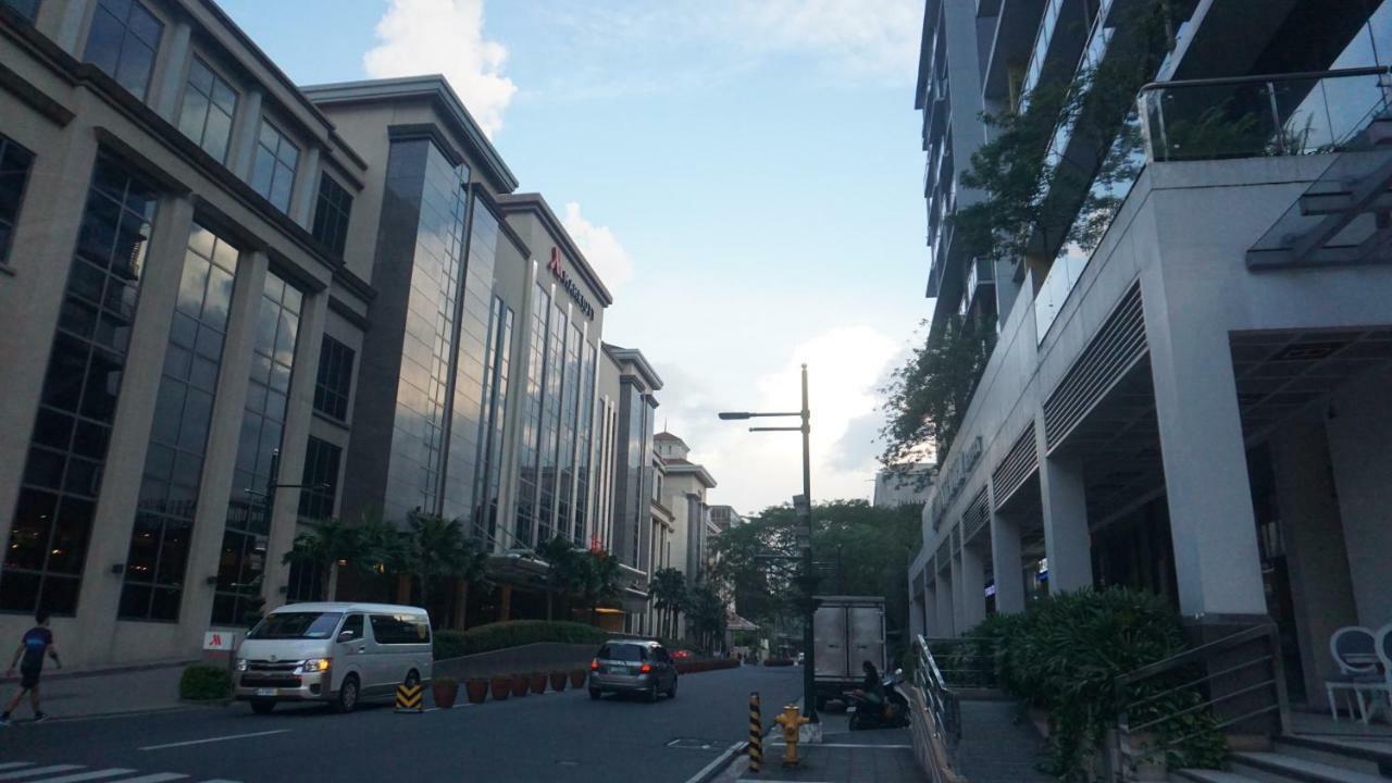 Palm Tree Condos Across Naia3 By Beth Manila Bagian luar foto