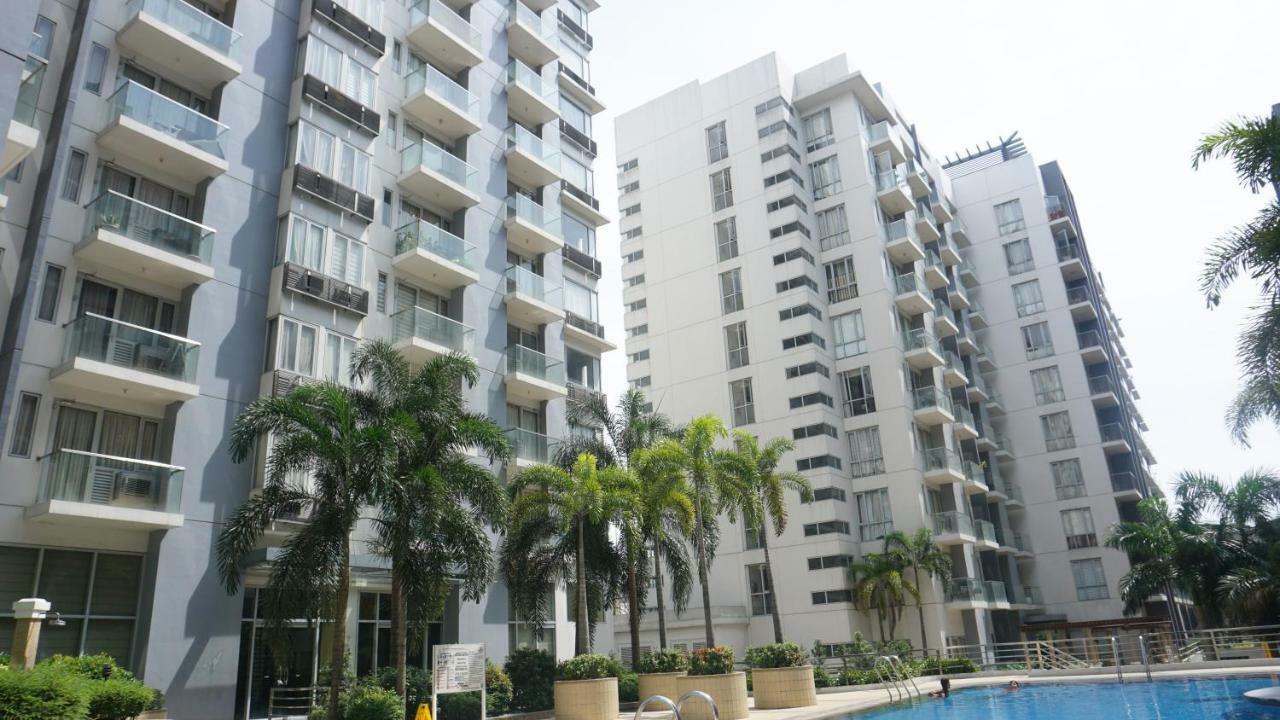 Palm Tree Condos Across Naia3 By Beth Manila Bagian luar foto